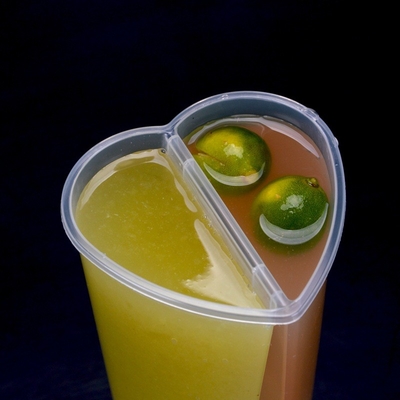 Insulated Clear Milk Tea Bottles With Modern Design Lightweight Handle Screw On Lid