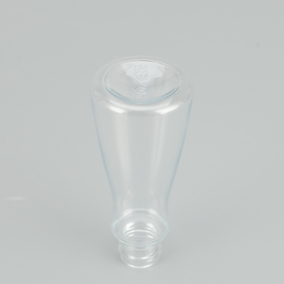 Smooth Round Transparent PET Spray Bottle With Classic Design