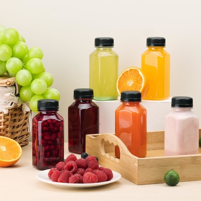 Insulated Plastic Milk Tea Bottles with Leak proof Handle in Various Capacities