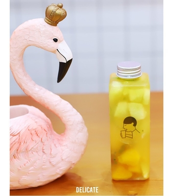 Customized Plastic Beverage Bottles With Screw On Spouts And Lids