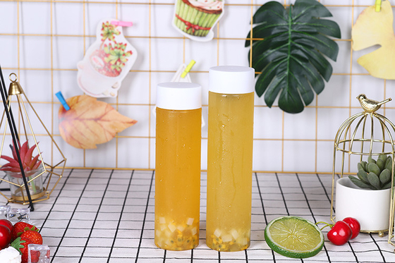 Stylish Leak Proof Reusable Drink Bottles Clear Square / Round Modern Plastic Screw On Lid For Easy Use