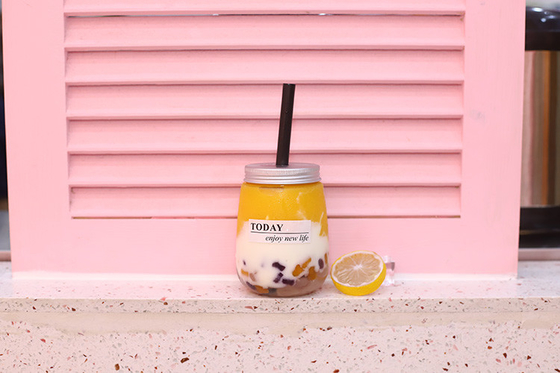Leak Proof Colorful Plastic Handle Milk Tea Juice Bottles
