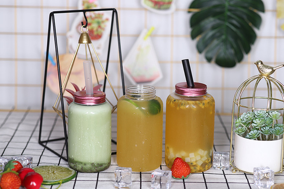 Medium Milk Tea Bottles Leak-proof Square Round Design For Convenient Handling