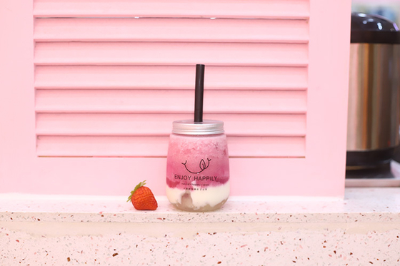 Screw-on Lid Milk Tea Bottles for Medium-Sized Drinks and Beverages