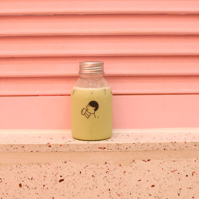 Modern Plastic Bubble Tea Jugs Perfect for Commercial Bubble Tea Preparation Providing and Practical Beverage Containers