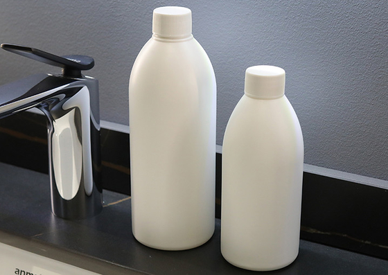 Secure and Convenient Plastic Screw Top Containers for Storage