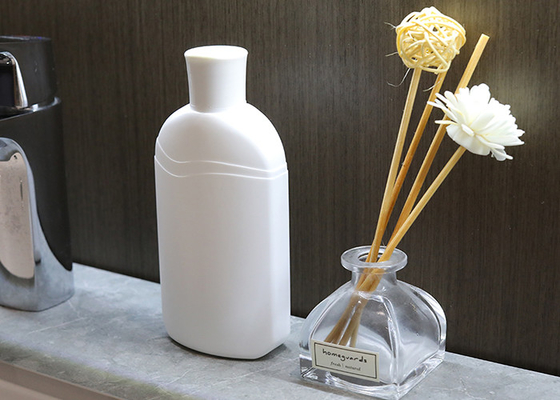 Screw Cap 200ml Shampoo Empty Lotion Pump Bottles 69*152mm