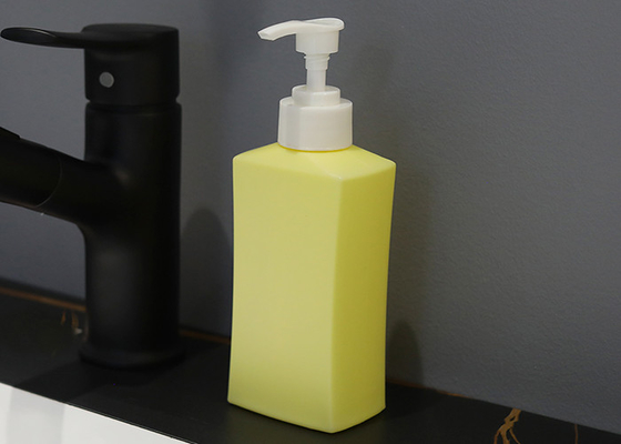 Yellow Empty 250ml Liquid PET Bottle 250ml Screen Printing ISO9001