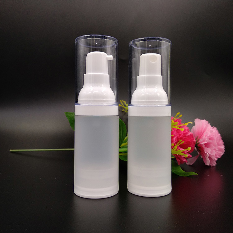 Round 30ml Plastic Cosmetic Containers Synthetic Liquid Dispensers Flip Top Closure Type